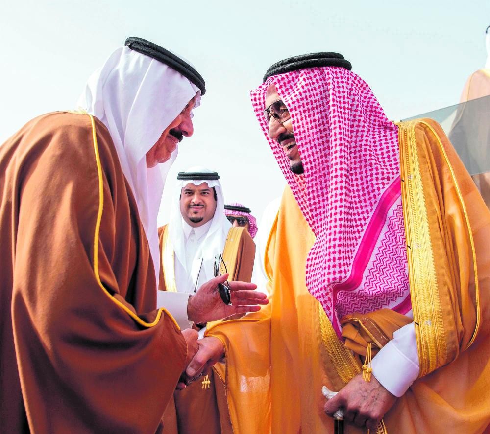 خادم الحرمين يصل إلى الرياض قادما من مملكة البحرين