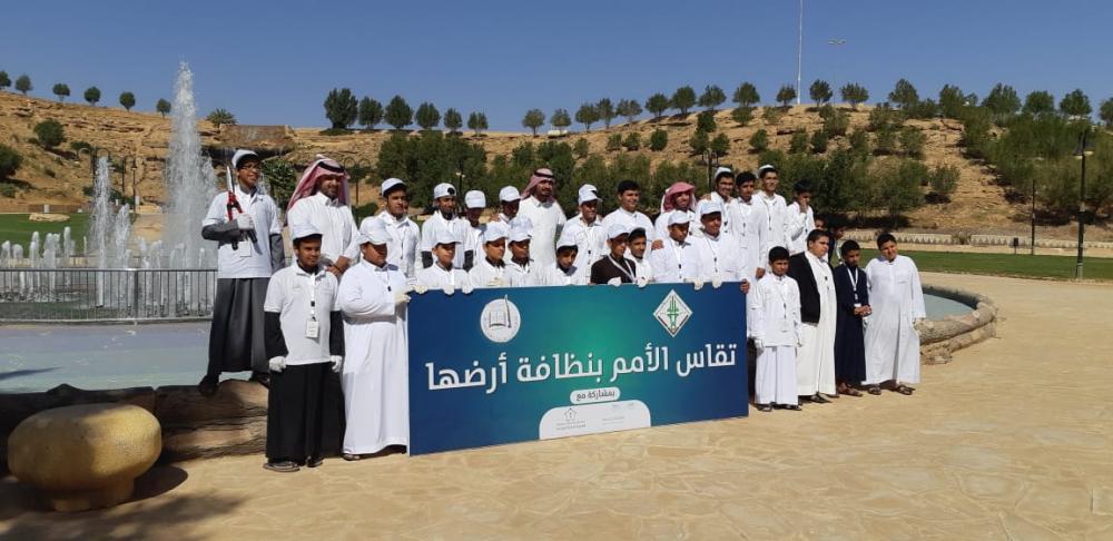 800 شاب يشاركون في البرنامج التطوعي