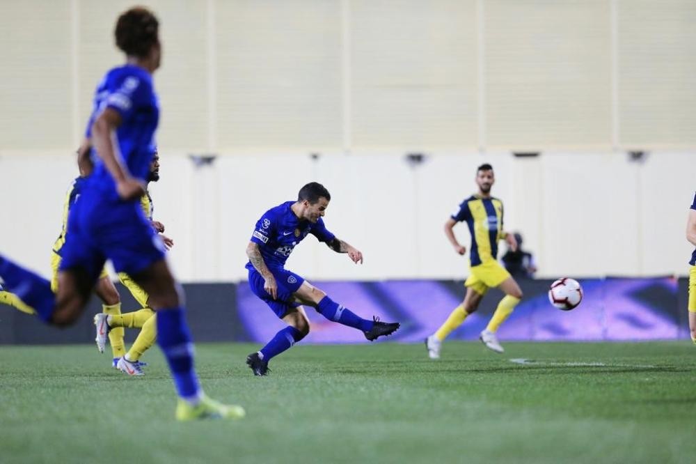 «الهلال» يقلب الطاولة على «الحزم» بثلاثية 