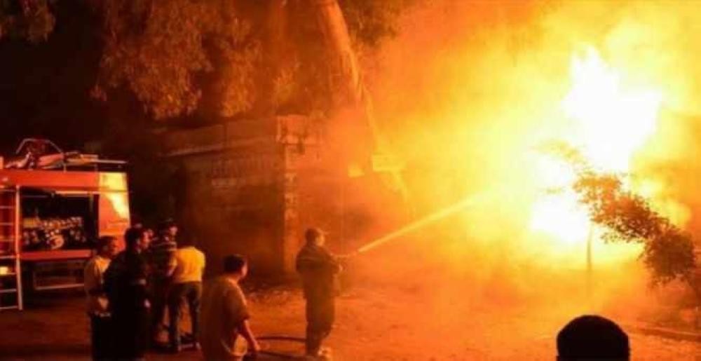 90 عامل إطفاء يسيطر على حريق ضخم في باريس