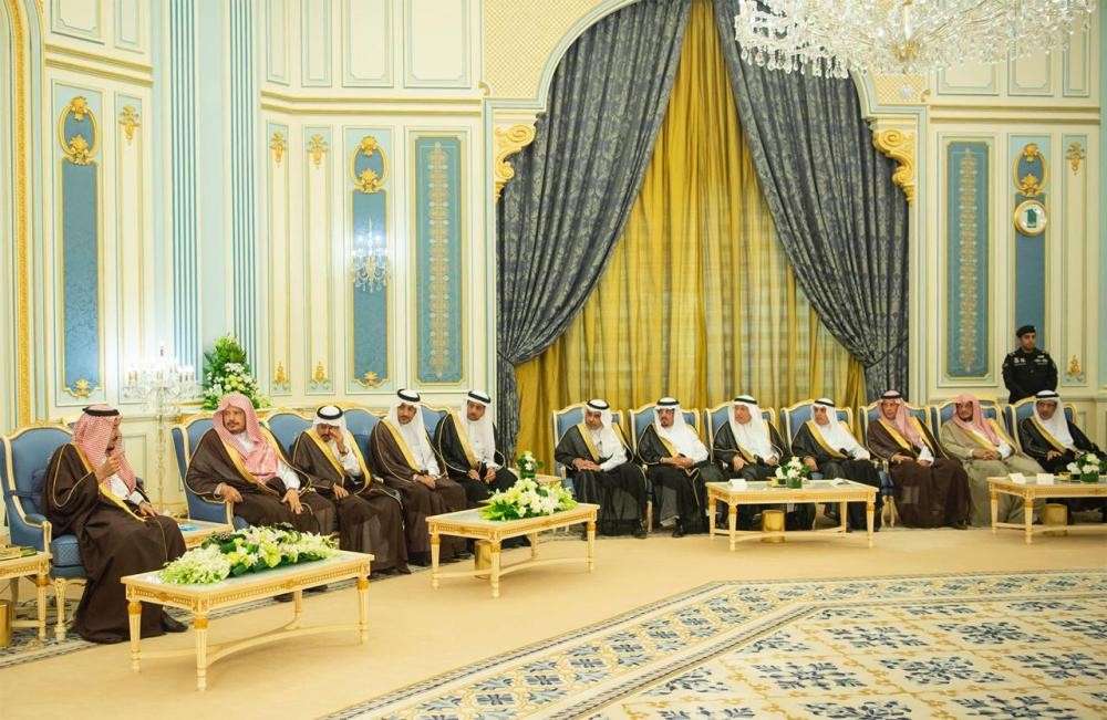 خادم الحرمين يستقبل رئيس وأعضاء الشورى