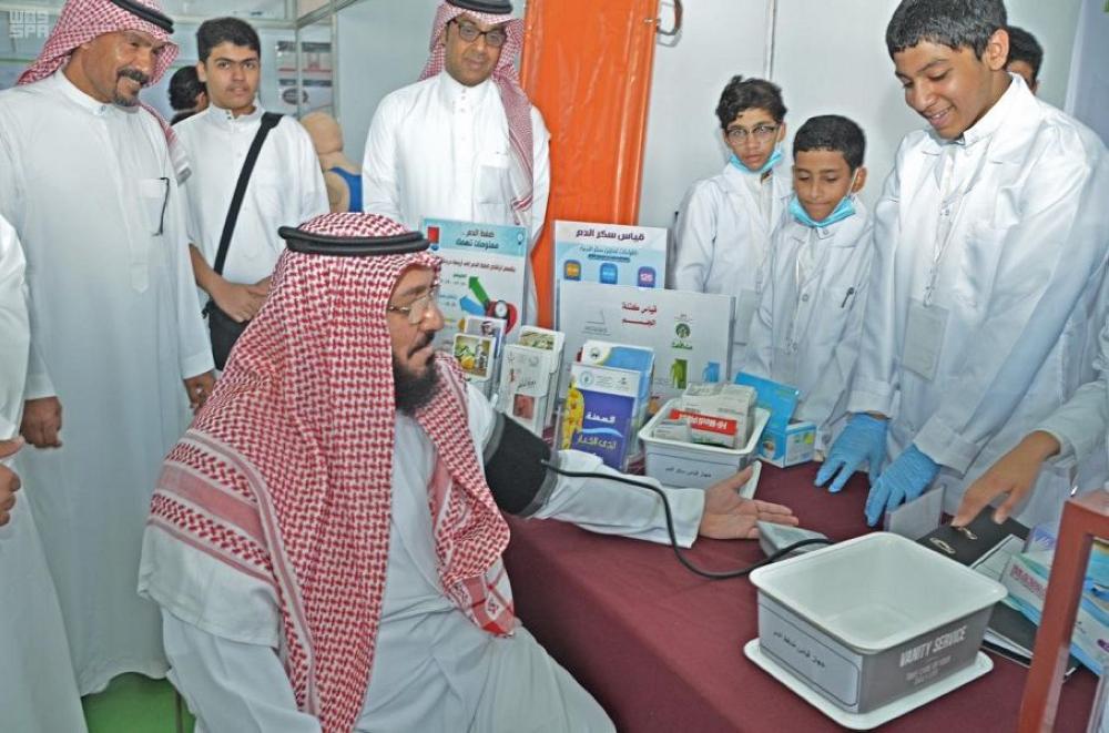 افتتاح المعرض الصحي التوعوي بالقطيف