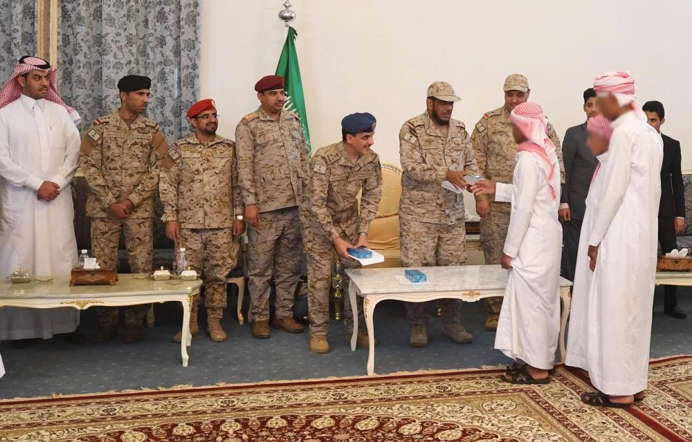 «التحالف» يعيد 7 أطفال يمنيين مغررٍ بهم إلى ذويهم
