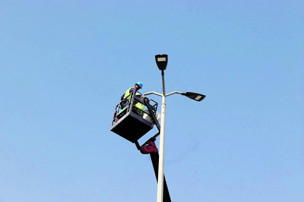 811 مصباح «LED» في الجفر والعمران