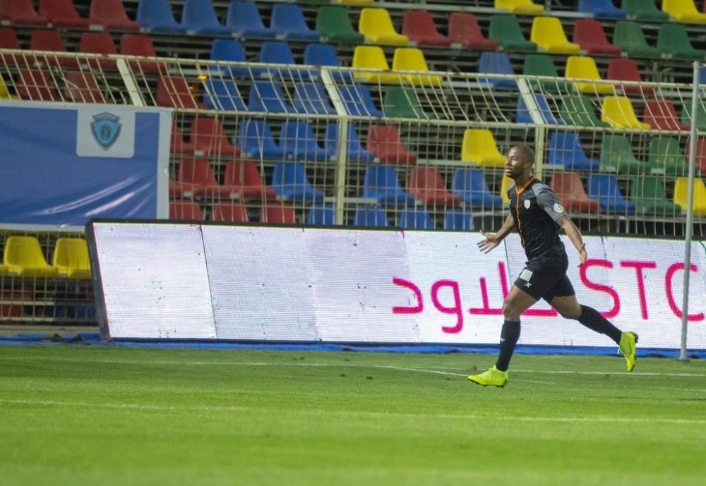«الشباب» يهزم «الباطن» بهدفين