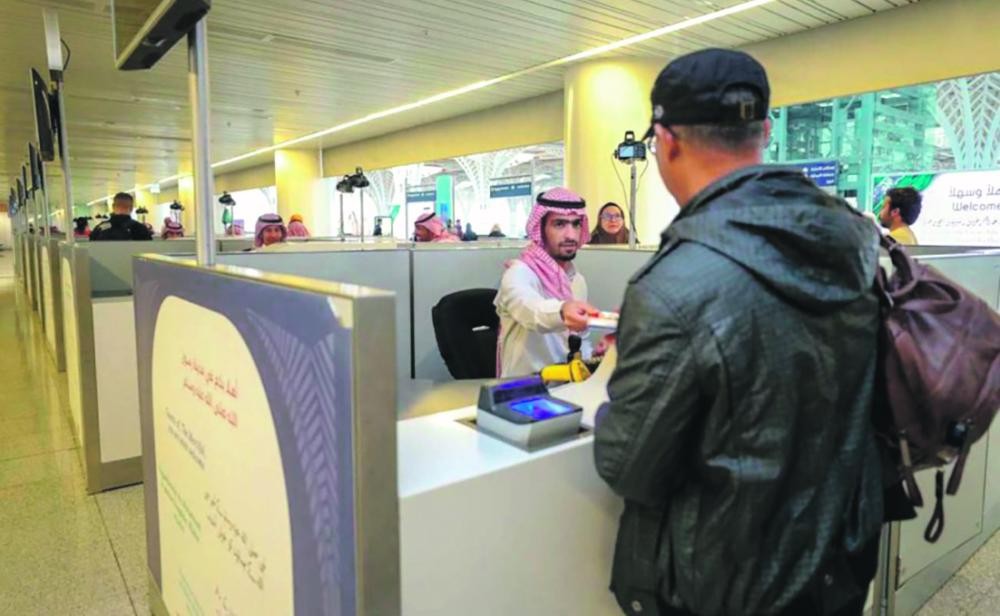 جوازات المدينة تضاعف جهودها في خدمة المعتمرين