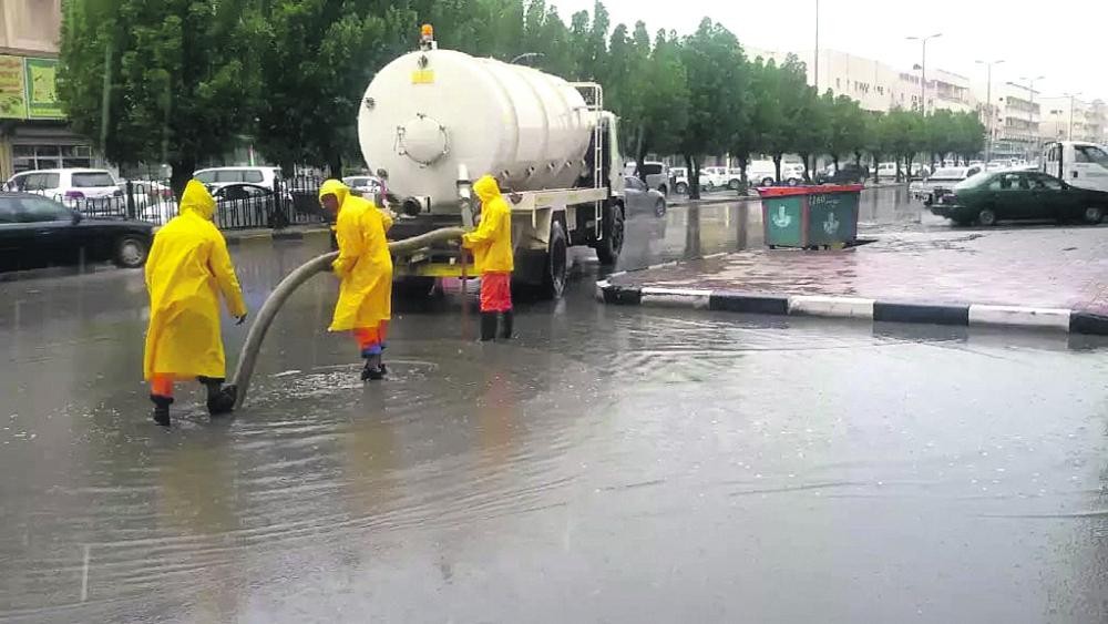لا حوادث مرورية بالجبيل وتوافد المتنزهين على الشواطئ