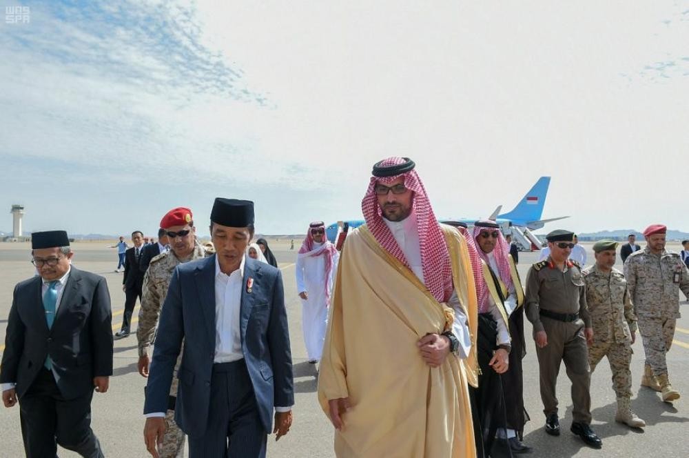 رئيس إندونيسيا يغادر جدة بعد أداء مناسك العمرة