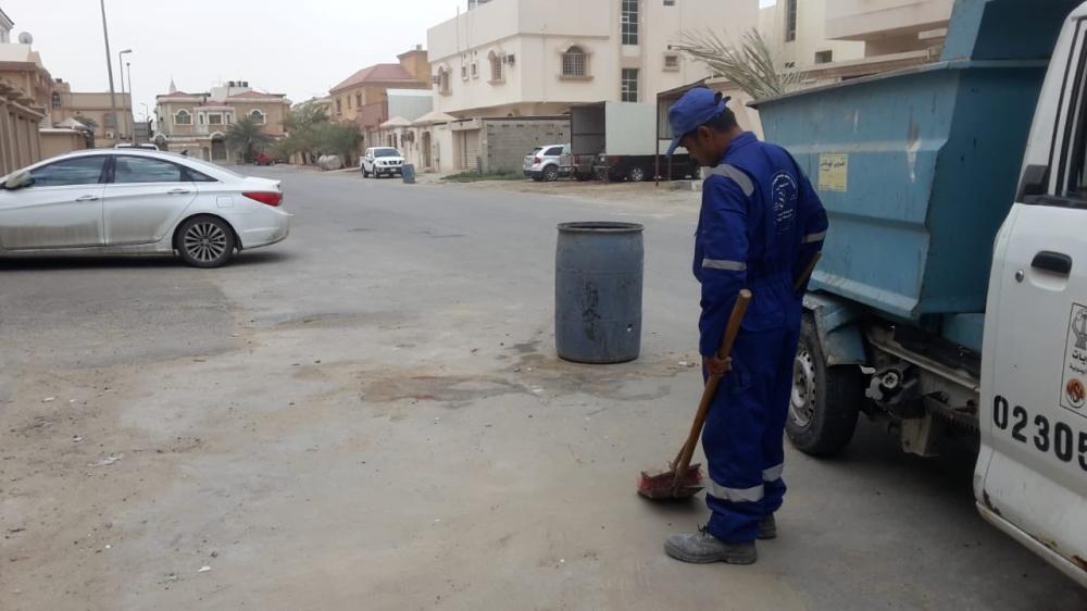إزالة المخلفات في عنك والجش والملاحة