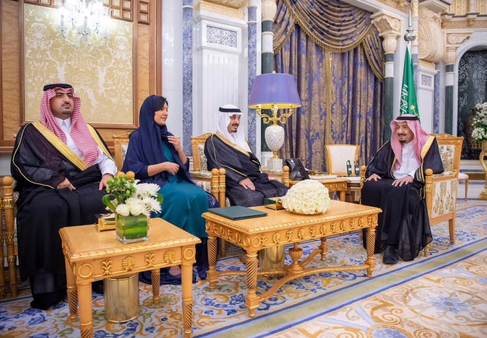 أمام خادم الحرمين .. السفراء المعينون حديثاً يؤدون القسم