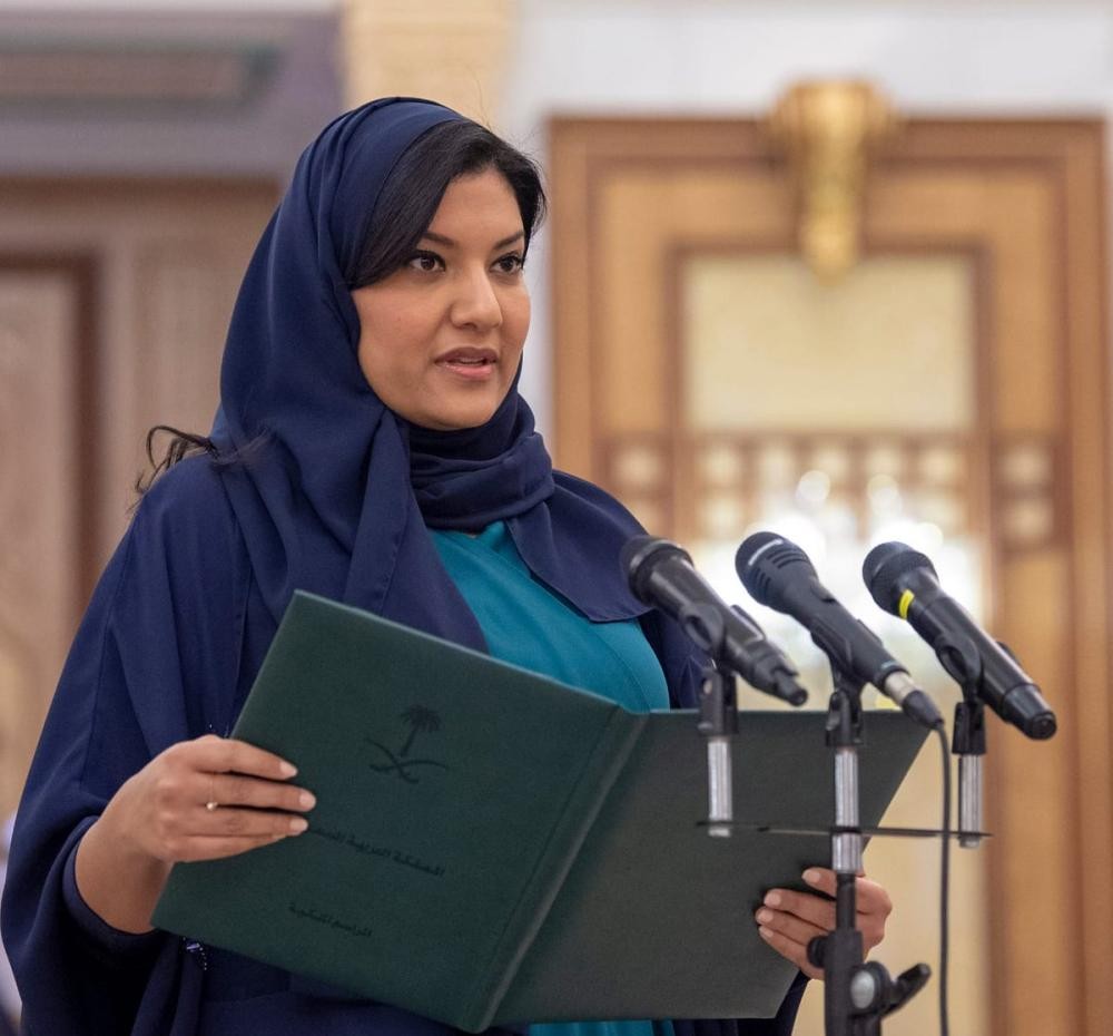 أمام خادم الحرمين .. السفراء المعينون حديثاً يؤدون القسم