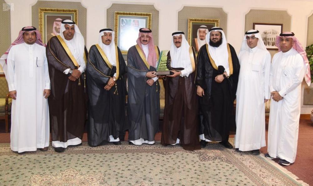 محافظ الأحساء يستقبل رئيس هيئة الصحفيين