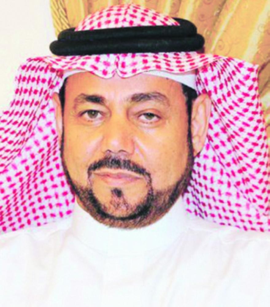 مثقفو «جدة الأدبي» يتكفلون بعلاج محاسب النادي