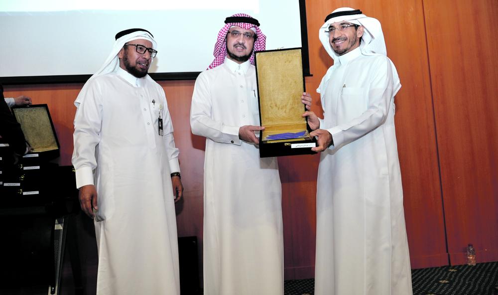 جامعة الإمام عبدالرحمن تحتفي بالاعتماد الدولي