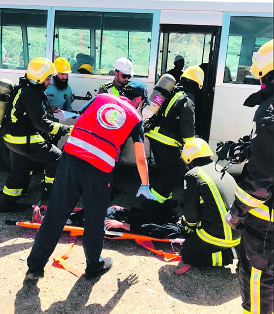 انقلاب حافلة تقل 17 راكبا «افتراضيا»