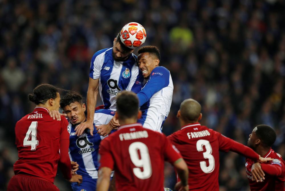 ليفربول يصعد للمربع الذهبي برباعية في بورتو