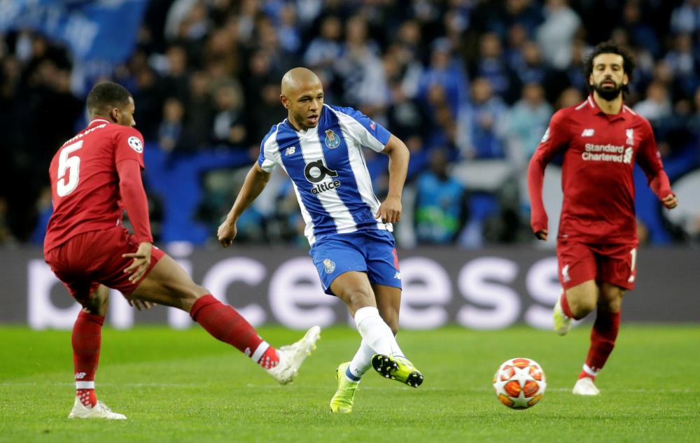 ليفربول يصعد للمربع الذهبي برباعية في بورتو