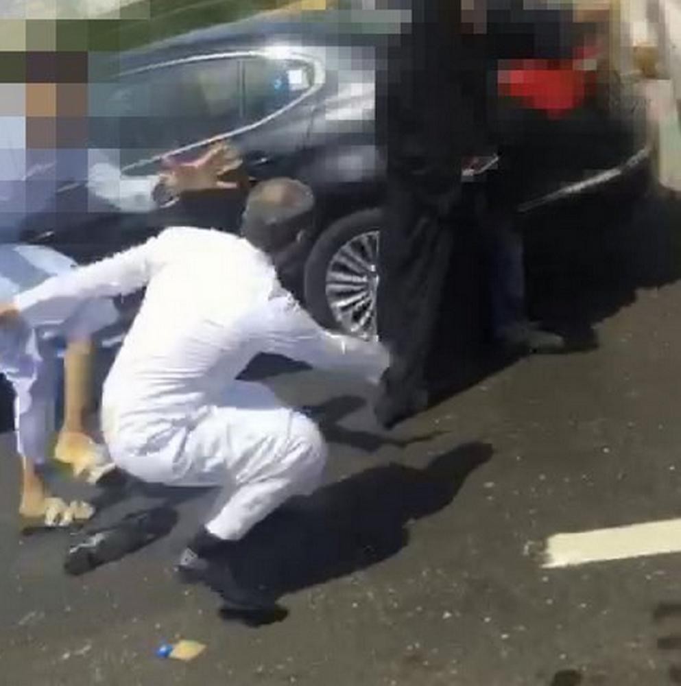 إيقاف متهمين بالاعتداء على مواطن وزوجته بجدة