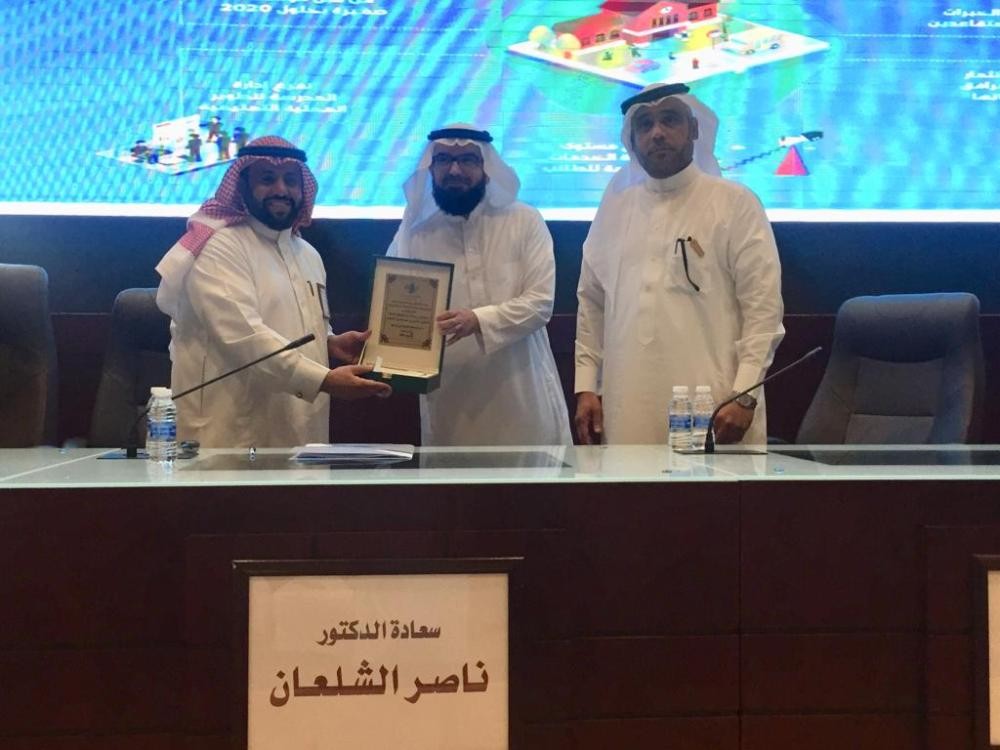 الشلعان : العنصر البشري أهم ثروة يمتلكها الوطن