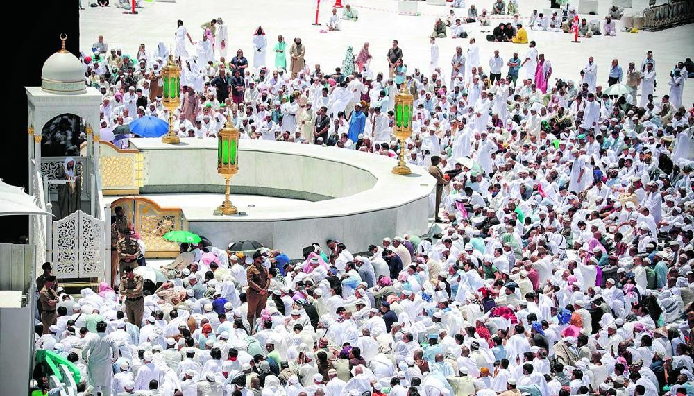 خطيب المسجد الحرام: «الفتن» أشد ما حذر منه نبينا