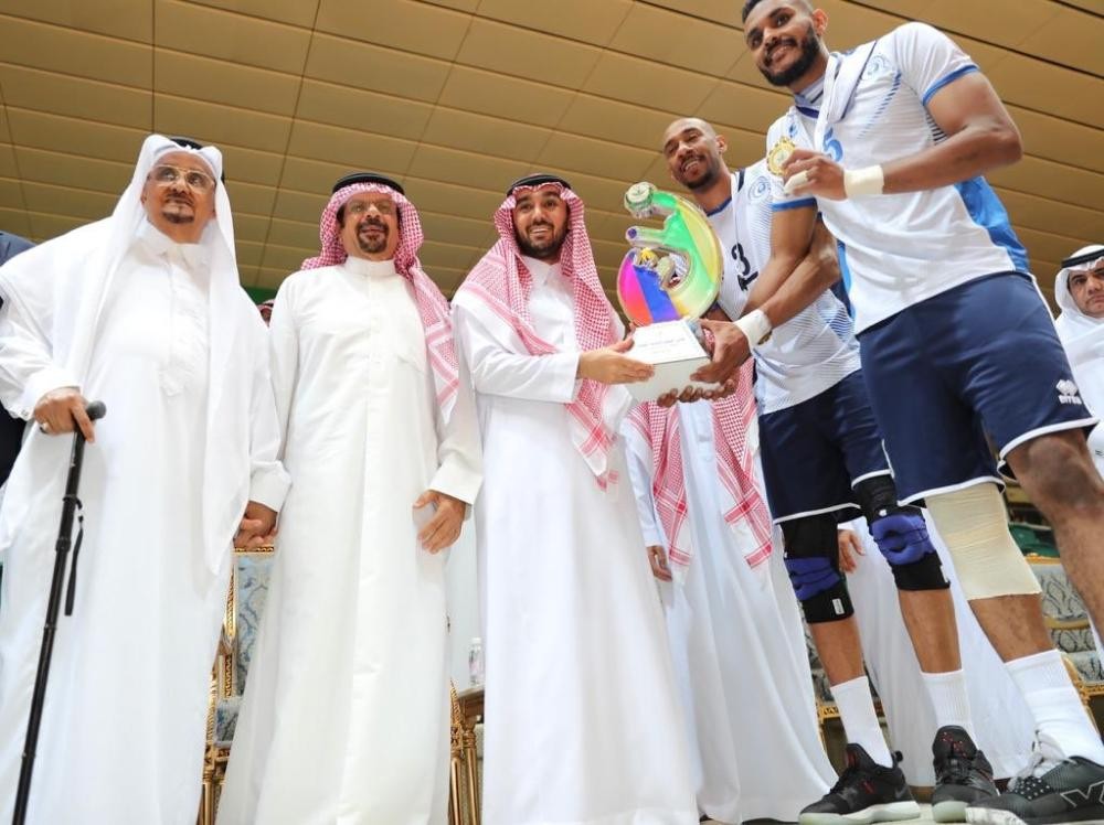 الهلال يتوج بـ«كأس الطائرة» بفوزه على الاتحاد