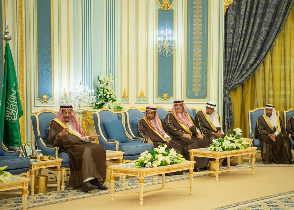 الملك لمسؤولي البلديات : ارفعوا مستوى الخدمات