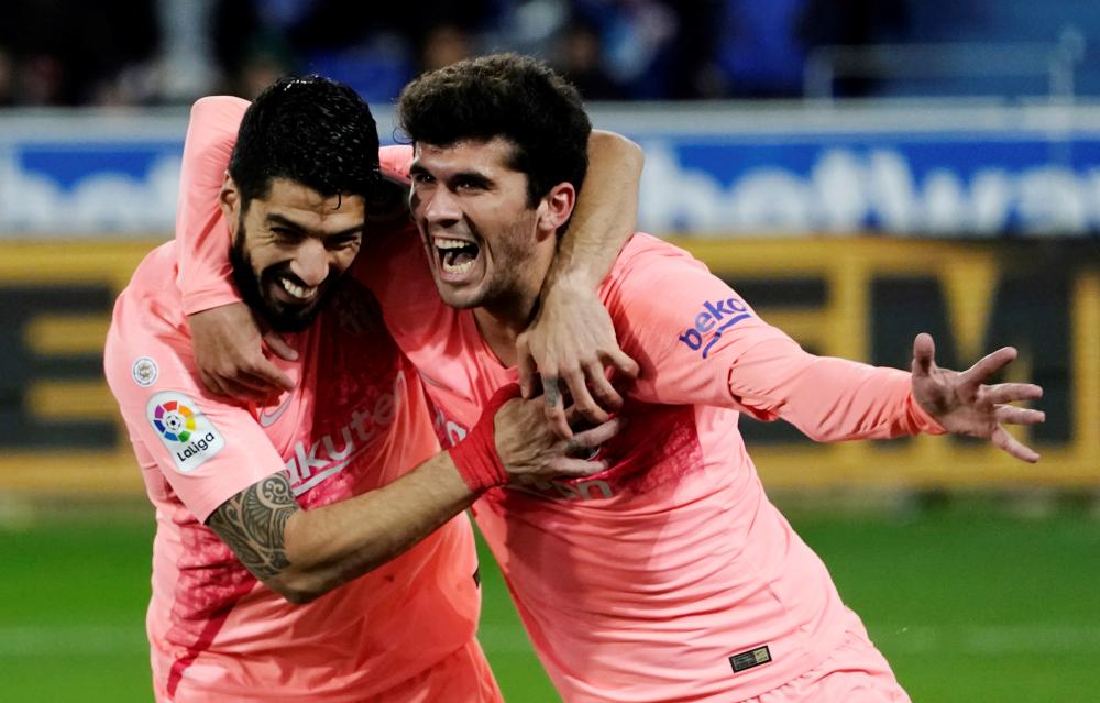 «برشلونة» يهزم «ألافيس» بثنائية