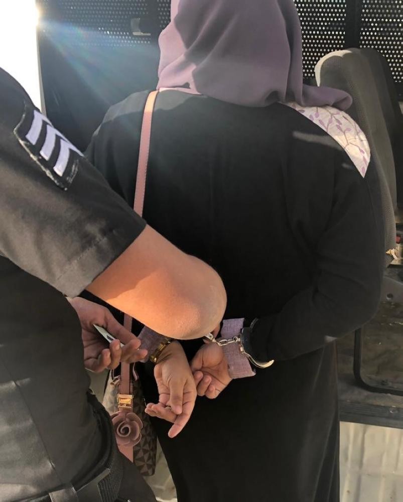 الرياض.. ضبط وافدة تمارس «الطب البديل» 