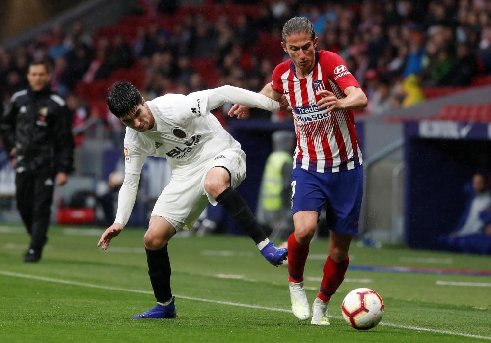 لقاء مثير.. أتليتيكو يؤجل تتويج برشلونة