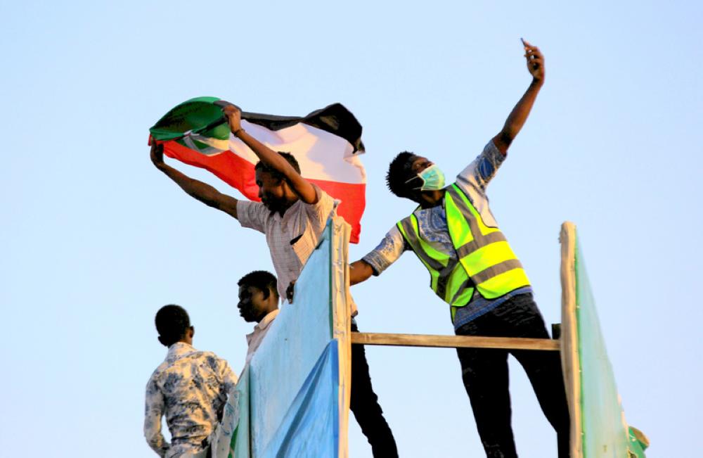 استقالة 3 من أعضاء المجلس العسكري السوداني