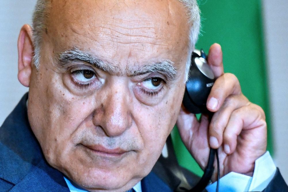 الأمم المتحدة تنقل 325 محتجزاً جنوب طرابلس