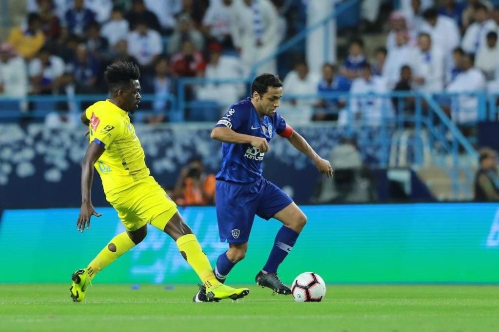 جماهير الهلال تطالب باستقالة رئيس النادي والمدرب