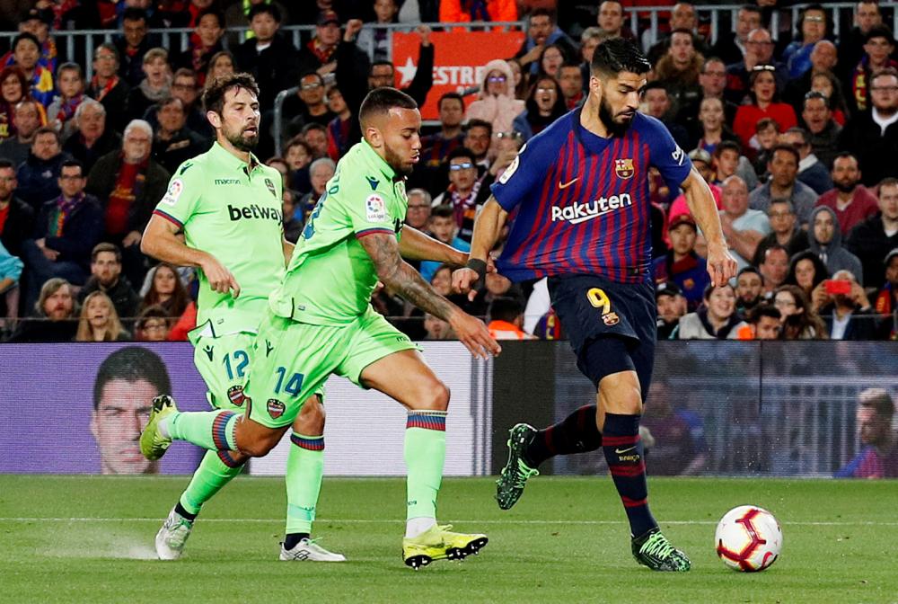 برشلونة يتوج بطلا بعد فوزه على ليفانتي