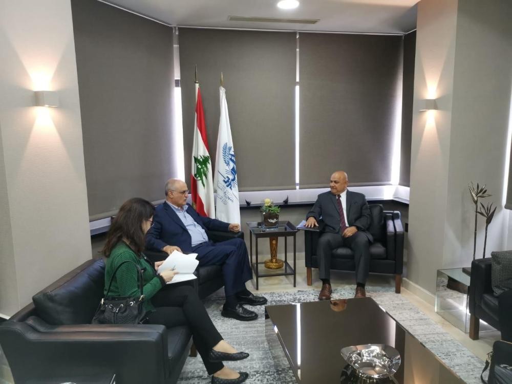 لبنان يبحث الموازنة مع صندوق النقد والبنك الدوليين