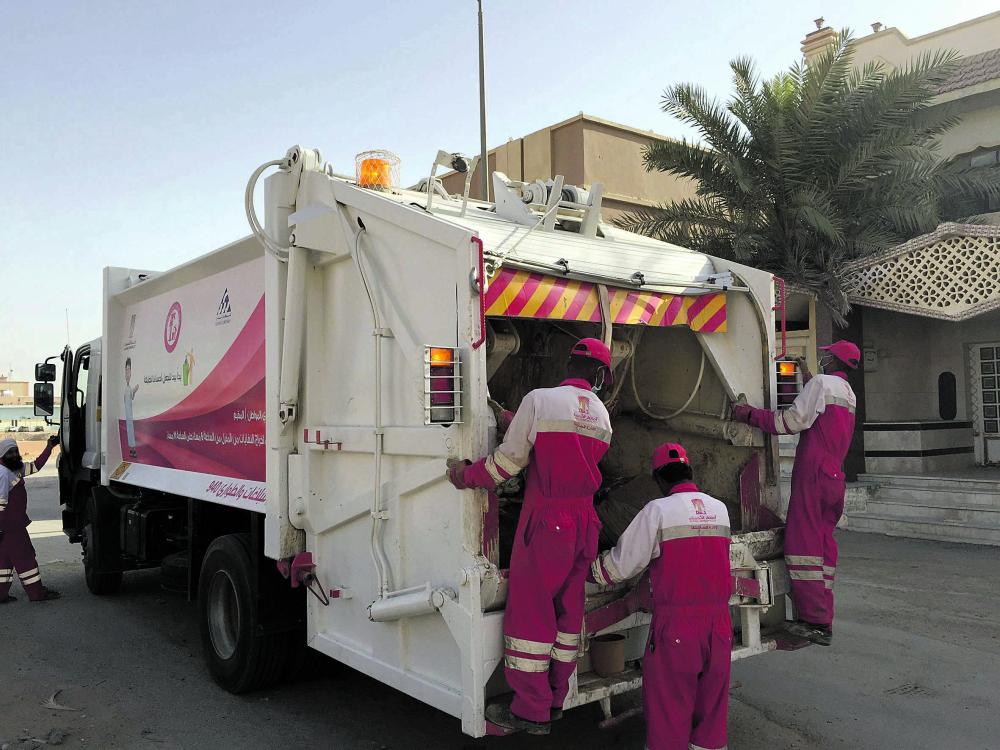 رفع 138 ألف طن نفايات من منازل الأحساء