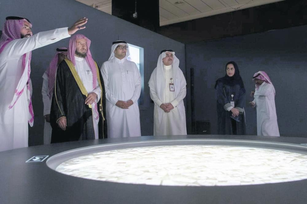 الشثري يزور «مدن دمرها الإرهاب»