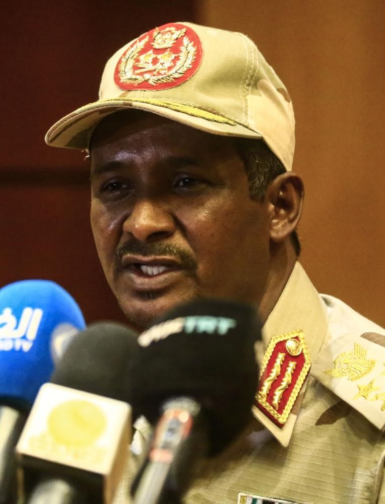 «العسكري السوداني» يقبل استقالة 3 من أعضائه