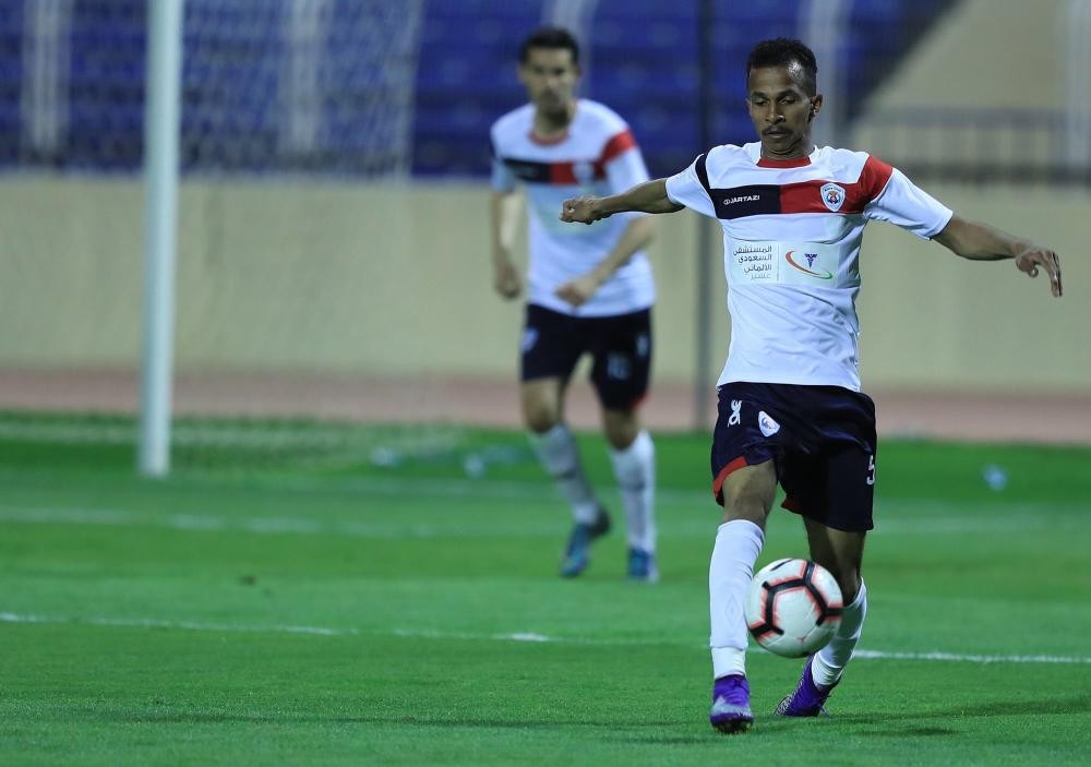 «أبها» أول الصاعدين إلى دوري المحترفين