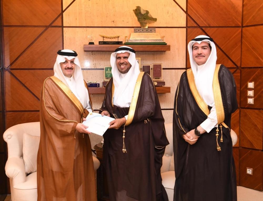 أمير الشرقية يطلع على التقرير السنوي لشركة سبكيم