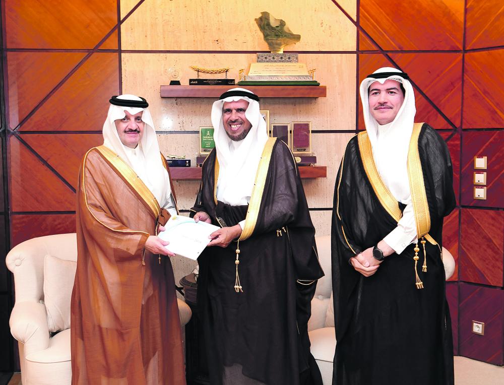 أمير الشرقية يطلع على التقرير السنوي لشركة «سبكيم»