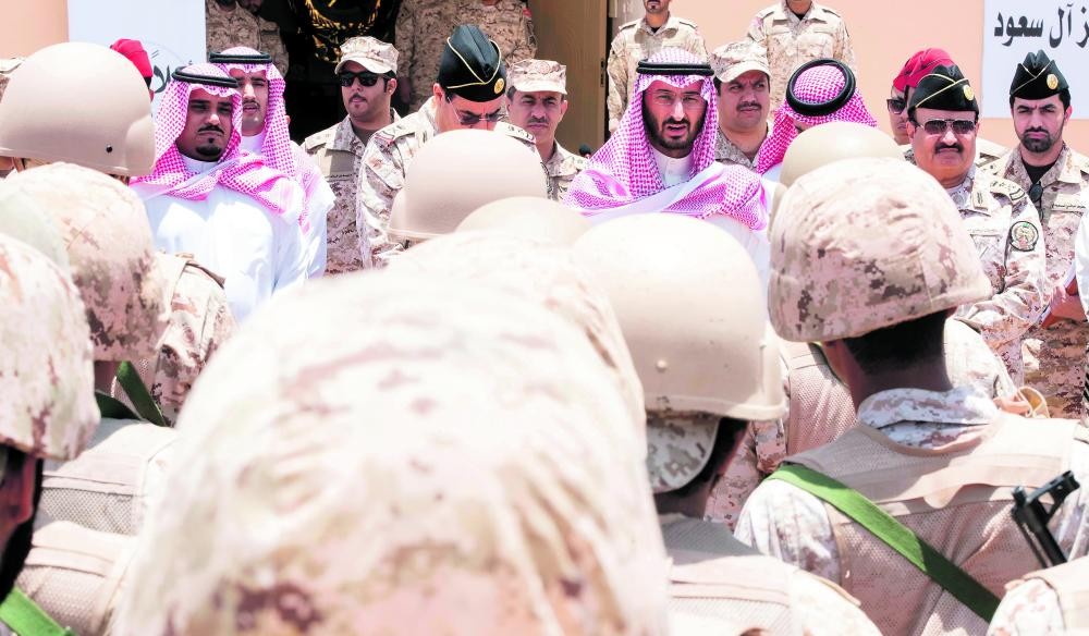الأمير عبدالله بن بندر يزور قوات الحرس الوطني بالحد الجنوبي