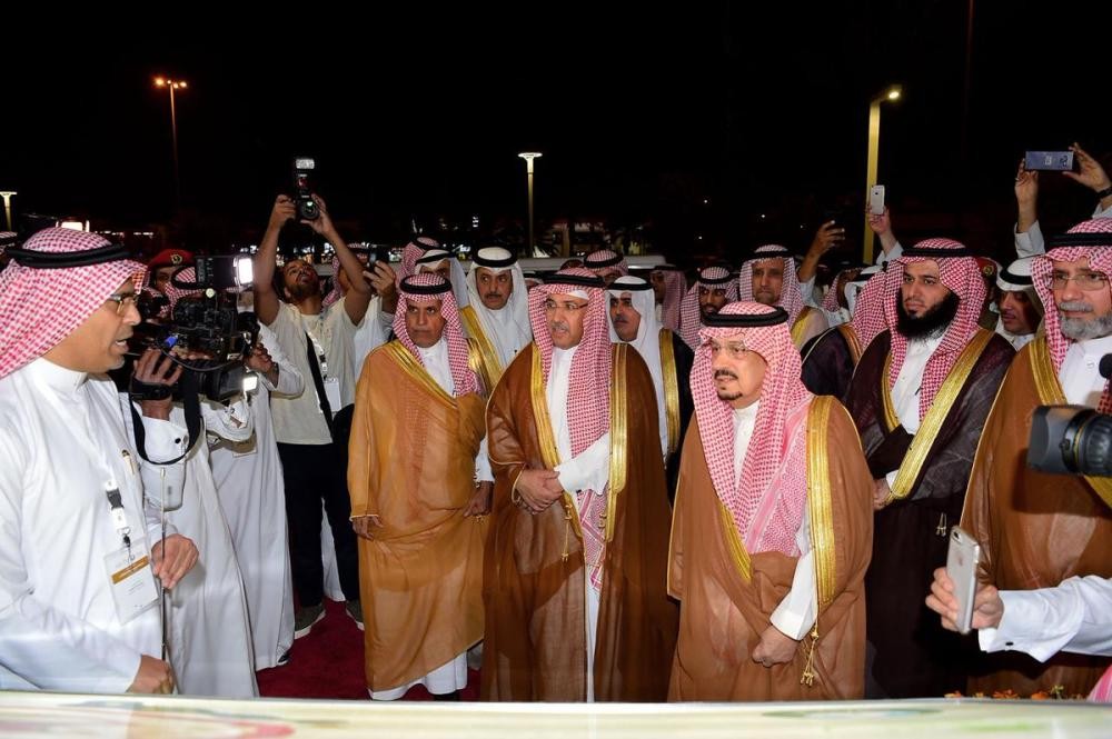 أمير الرياض يفتتح ساحة العروض بالدائري الشرقي