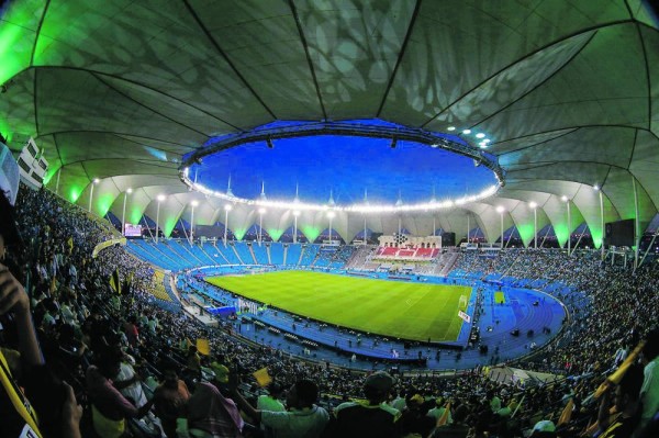 ملعب «الدرة» يلبس ثوب الجمال