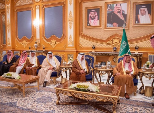 خادم الحرمين يغادر الرياض متوجهاً إلى جدة
