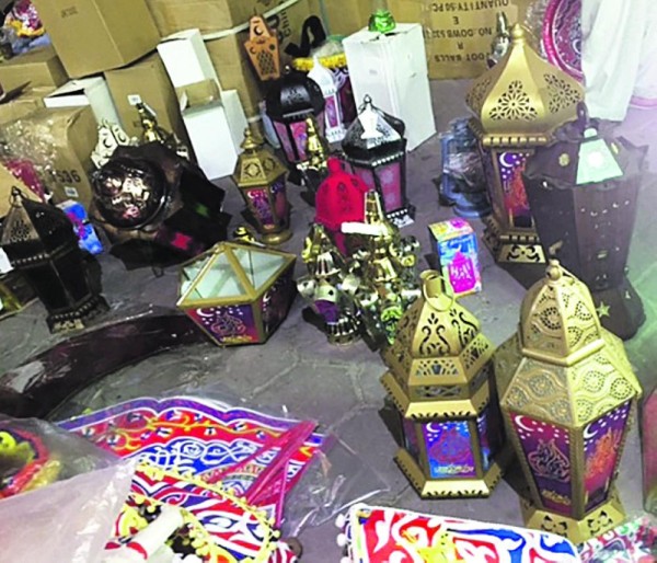 «فانوس رمضان» يزين شوارع ومحلات جدة