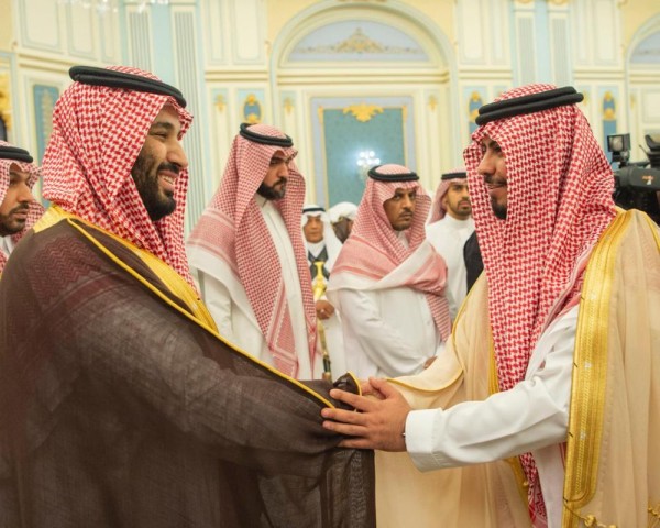 ولي العهد يستقبل المهنئين بشهر رمضان المبارك