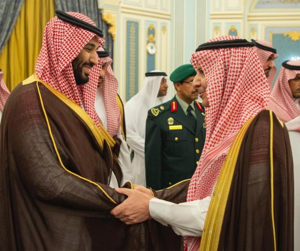 ولي العهد يستقبل المهنئين بشهر رمضان المبارك