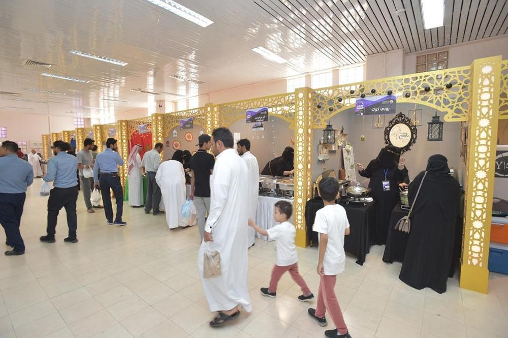 «خطوات الإبداع » يجذب زوار «ليالي الخير» بالجبيل