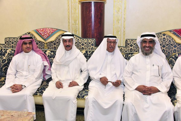 تواصل اجتماعي يجمع الأحبة بمجلس «المهيدب»
