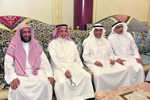 تواصل اجتماعي يجمع الأحبة بمجلس «المهيدب»